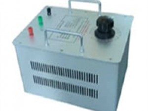 自升压精密电压互感器