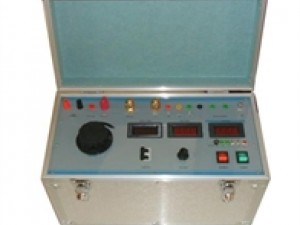 带变比极性大电流发生器